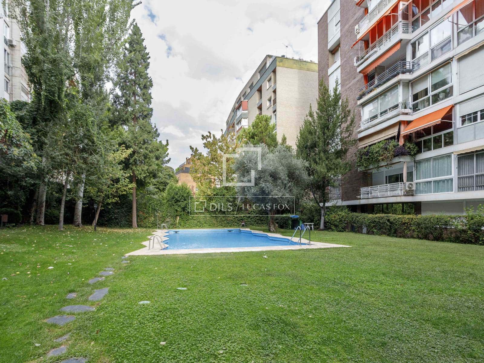 4 sovrum Lägenhet att hyra i Madrid stad med pool garage - 4 500 € (Ref: 10081543)