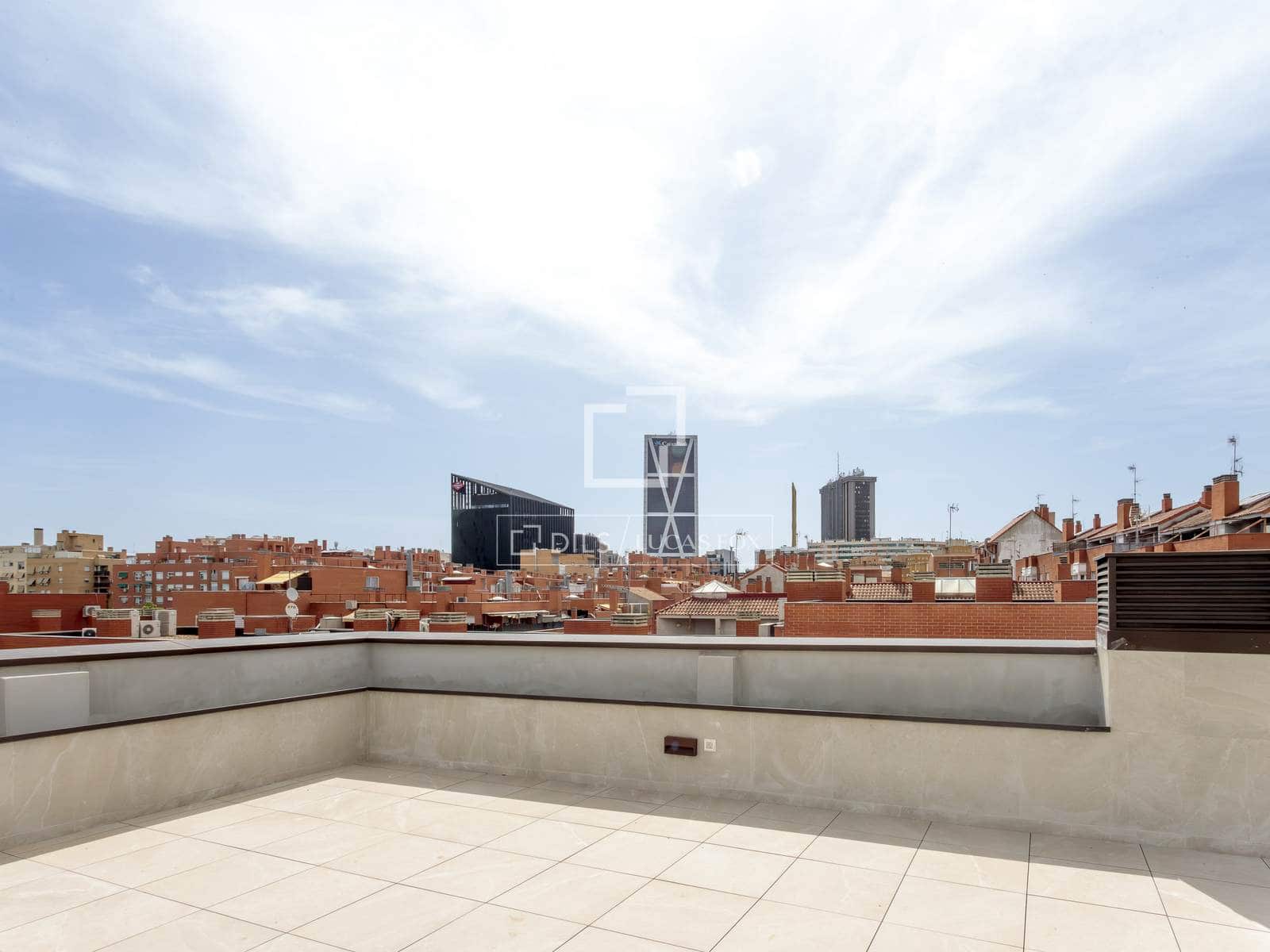 1 slaapkamer Appartement te huur in Madrid stad - € 1.100 (Ref: 10081749)