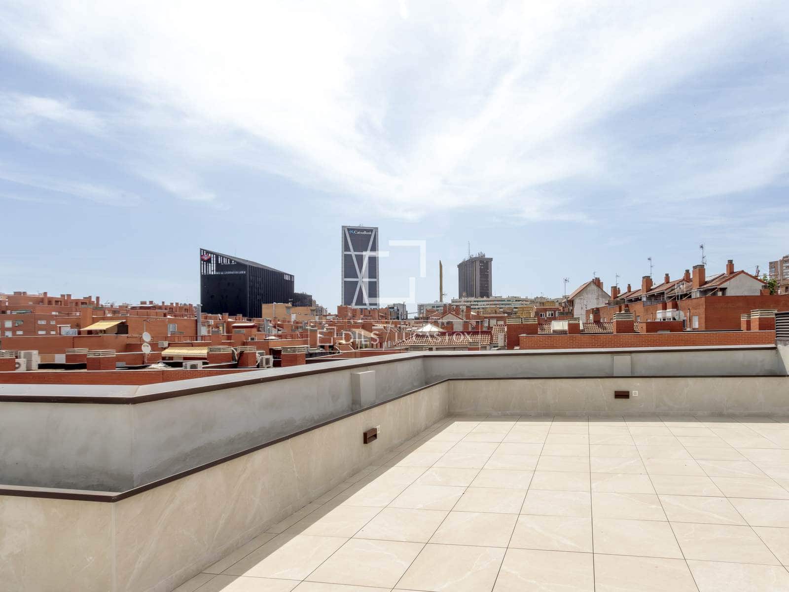 1 slaapkamer Appartement te huur in Madrid stad - € 1.100 (Ref: 10081749)