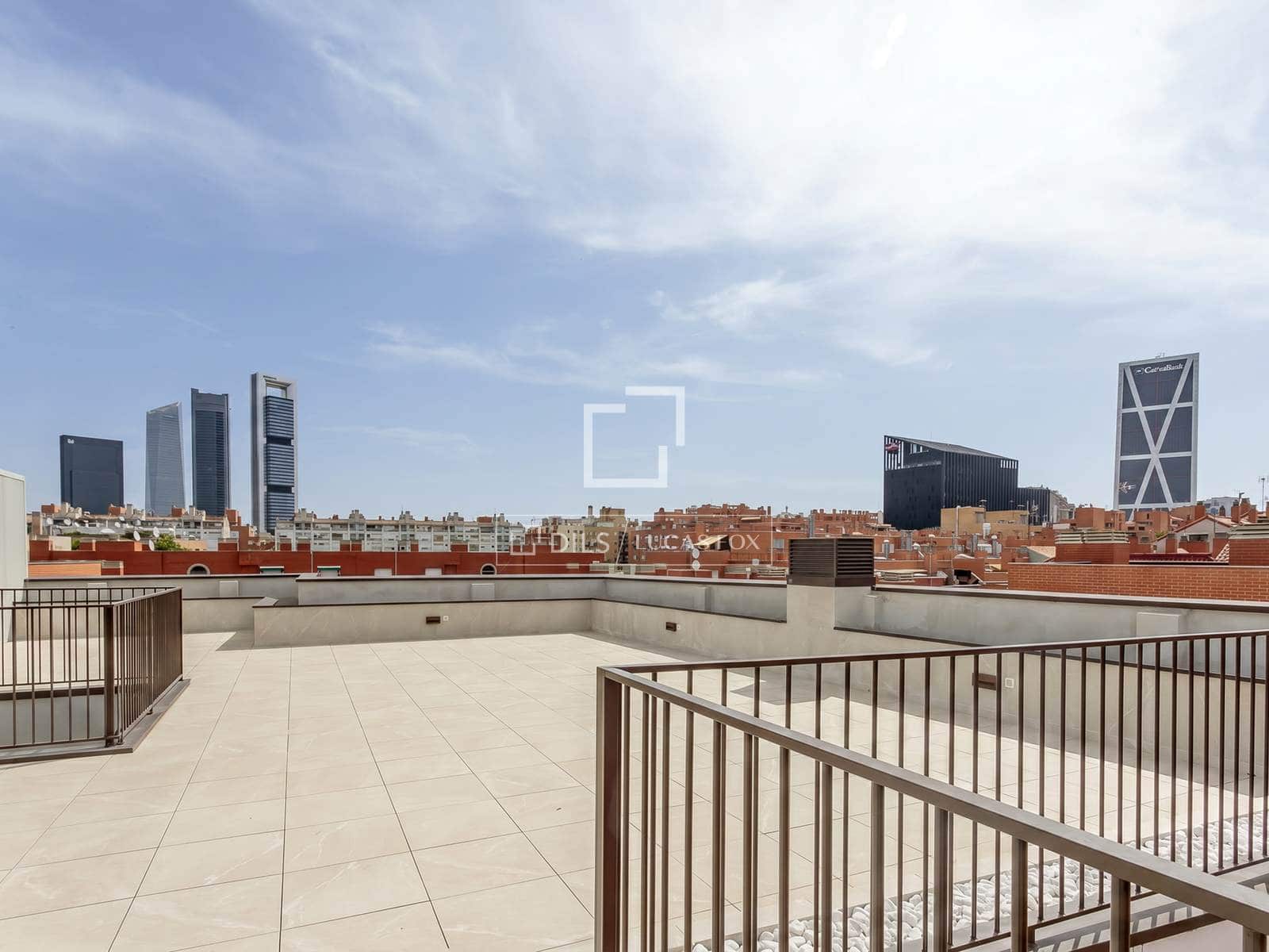 1 slaapkamer Appartement te huur in Madrid stad - € 1.100 (Ref: 10081749)