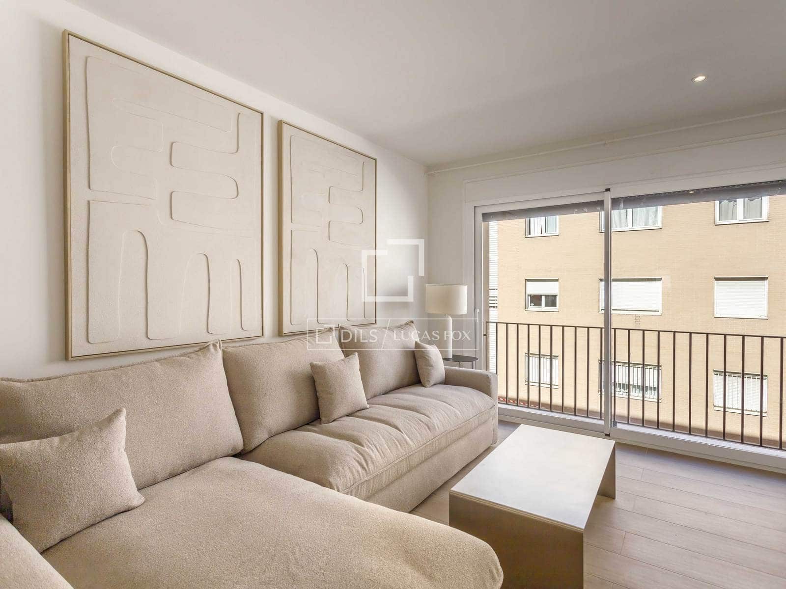 1 slaapkamer Appartement te huur in Madrid stad - € 1.100 (Ref: 10081749)