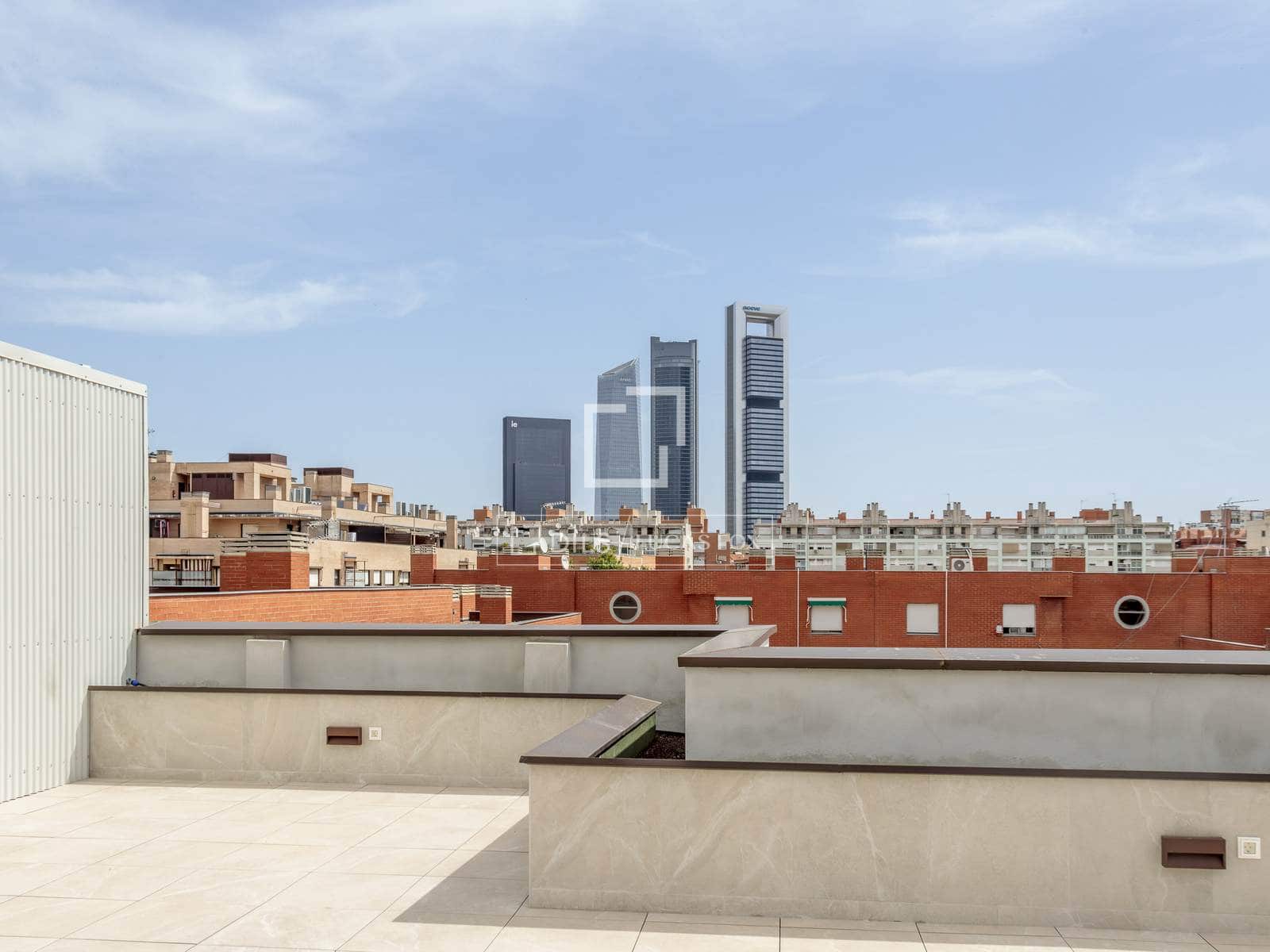1 slaapkamer Appartement te huur in Madrid stad - € 1.100 (Ref: 10081749)
