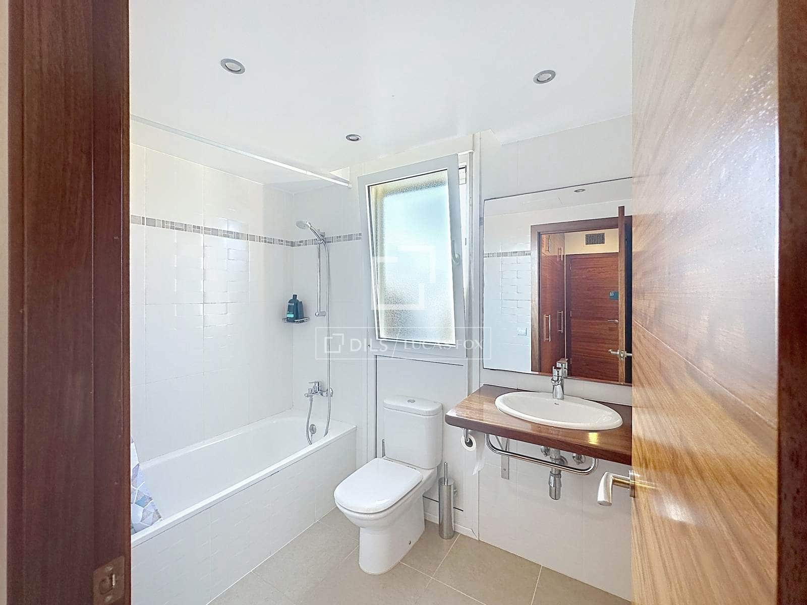 3 bedroom Apartment for rent in Ciutadella de Menorca - € 1,600 (Ref: 10081750)