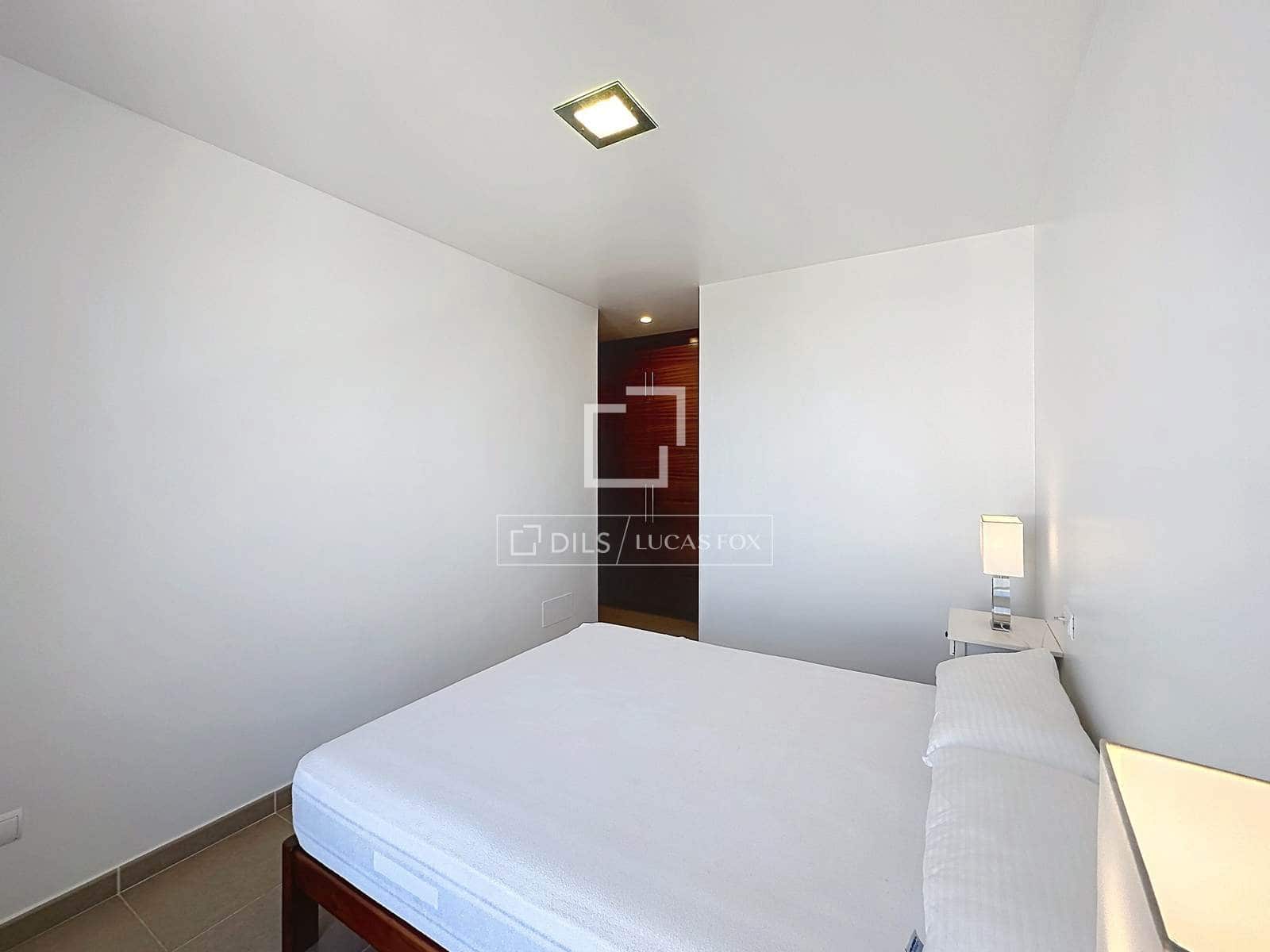 3 bedroom Apartment for rent in Ciutadella de Menorca - € 1,600 (Ref: 10081750)