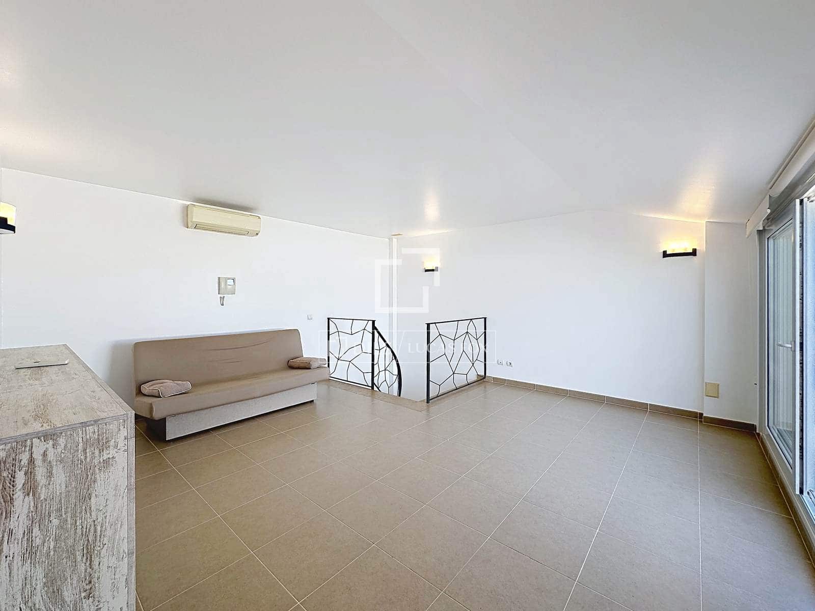 3 bedroom Apartment for rent in Ciutadella de Menorca - € 1,600 (Ref: 10081750)