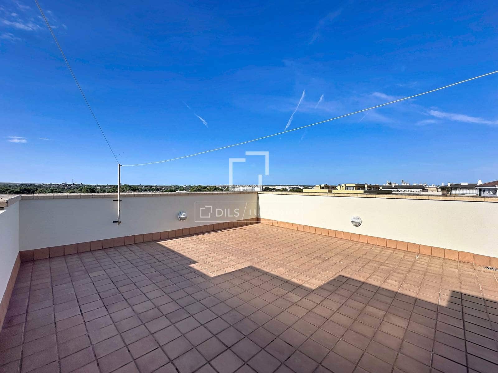 3 bedroom Apartment for rent in Ciutadella de Menorca - € 1,600 (Ref: 10081750)