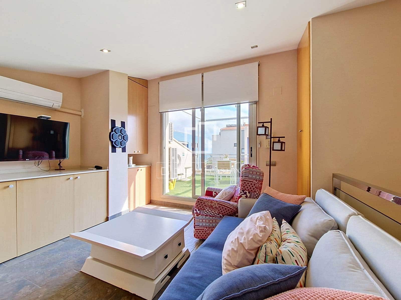 3 bedroom Villa for sale in Cubelles with garage - € 450,000 (Ref: 10082178)
