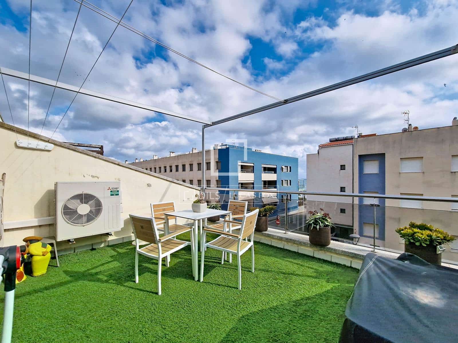 3 bedroom Villa for sale in Cubelles with garage - € 450,000 (Ref: 10082178)
