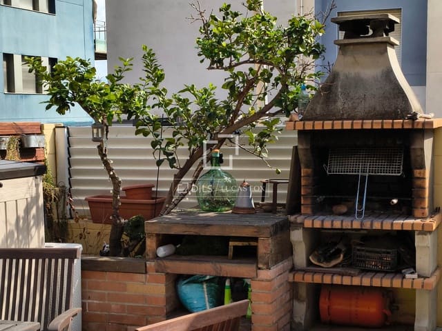 3 slaapkamer Villa te koop in Cubelles met garage - € 450.000 (Ref: 10082178)