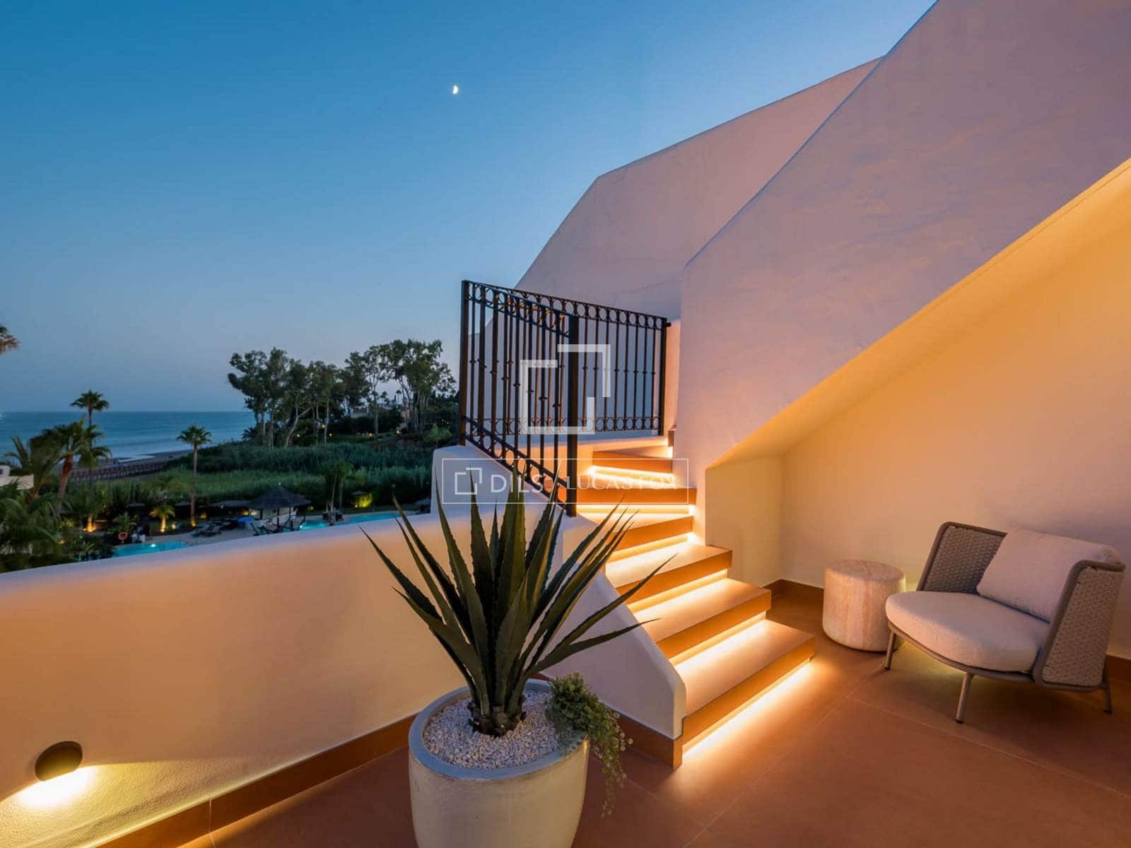 3 soveværelse Penthouse til salg i Estepona med swimmingpool garage - € 2.695.000 (Ref: 10082179)