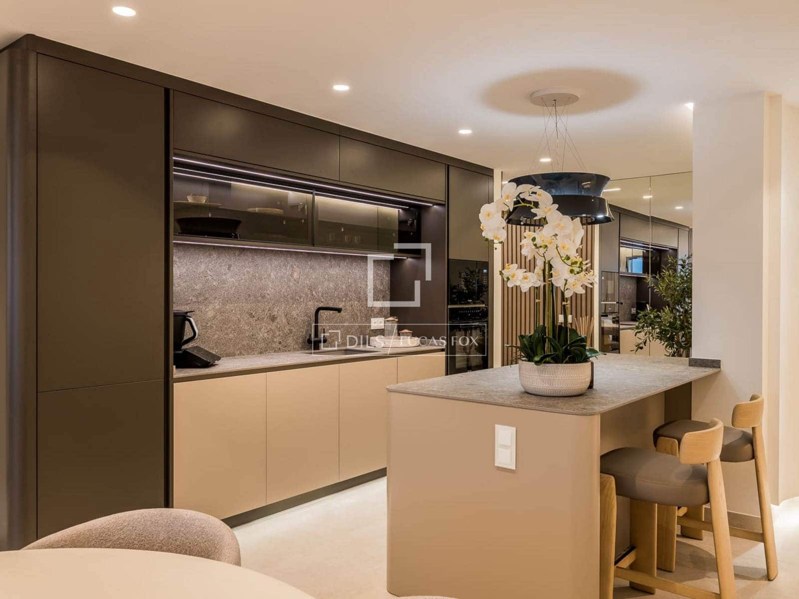 3 soveværelse Penthouse til salg i Estepona med swimmingpool garage - € 2.695.000 (Ref: 10082179)