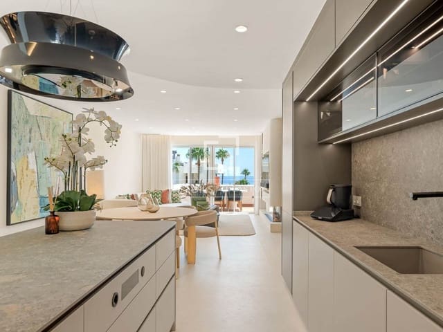 3 soverom Penthouse til salgs i Estepona med svømmebasseng garasje - € 2 695 000 (Ref: 10082179)