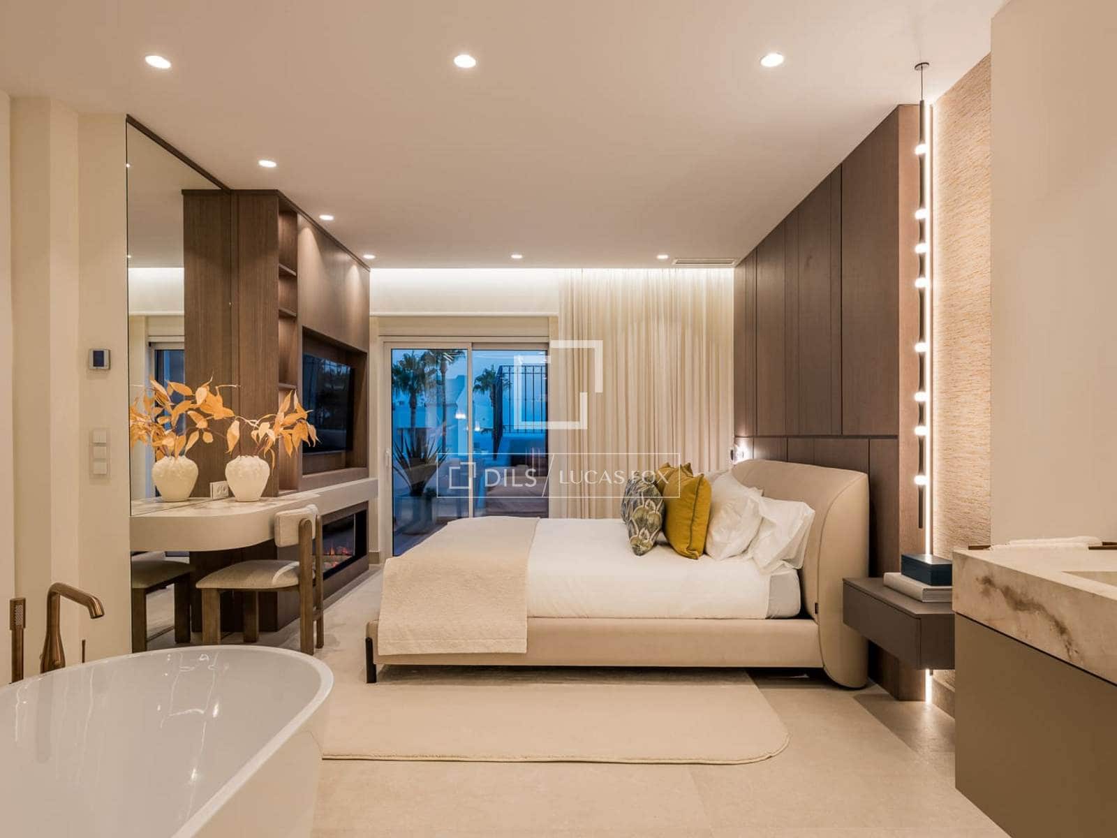 3 soveværelse Penthouse til salg i Estepona med swimmingpool garage - € 2.695.000 (Ref: 10082179)