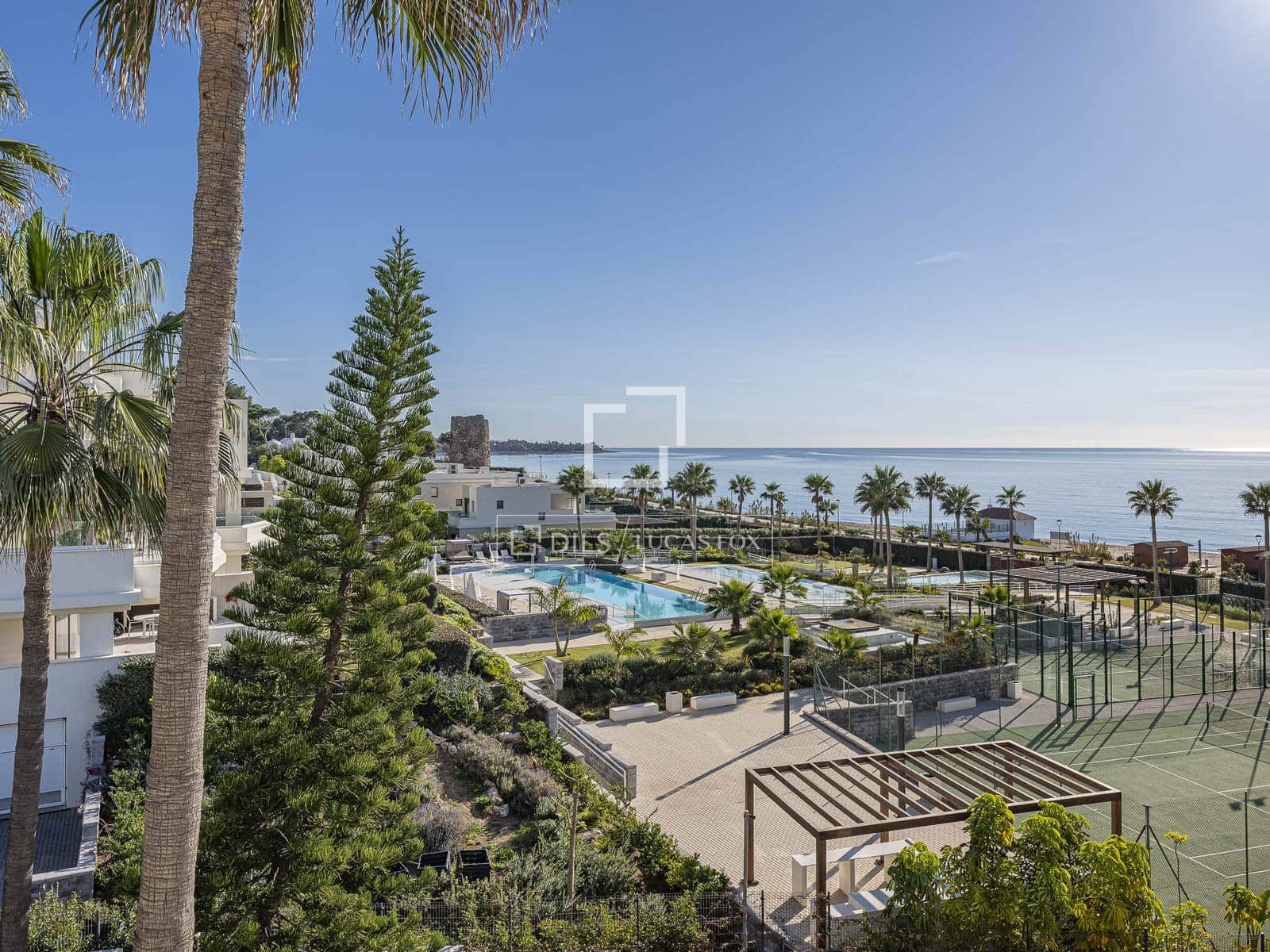 3 soveværelse Penthouse til salg i Estepona med swimmingpool garage - € 2.695.000 (Ref: 10082179)