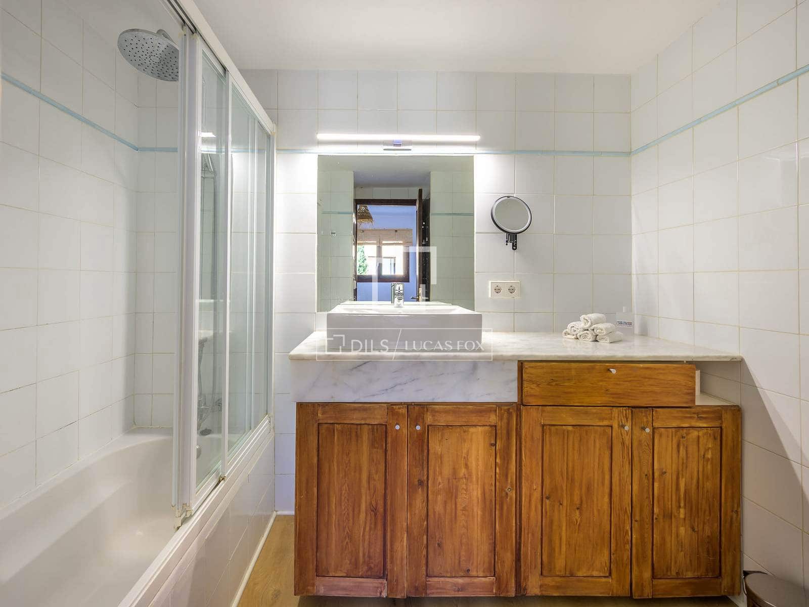 3 quarto Apartamento para venda em Santa Gertrudis de Fruitera - 1 240 000 € (Ref: 10085011)