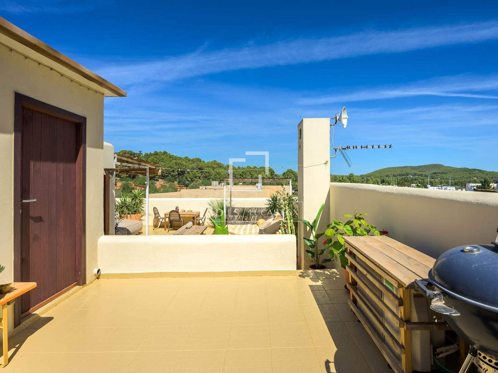 3 quarto Apartamento para venda em Santa Gertrudis de Fruitera - 1 240 000 € (Ref: 10085011)
