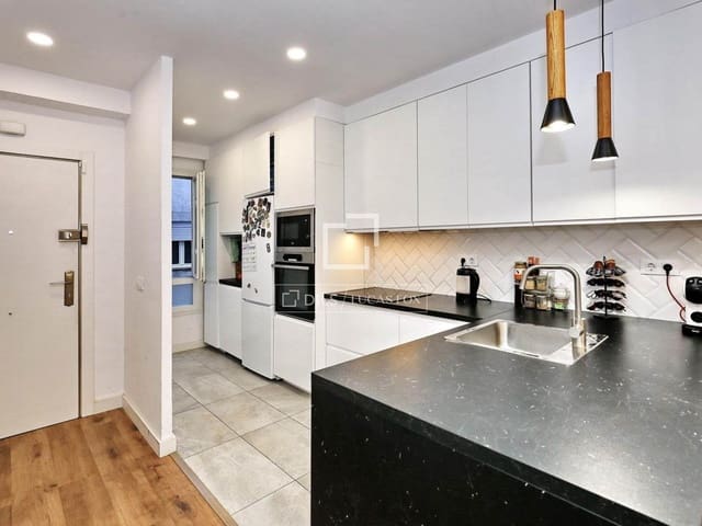 3 makuuhuone Huoneisto myytävänä paikassa Barcelona kaupunki - 630 000 € (Ref: 10085217)