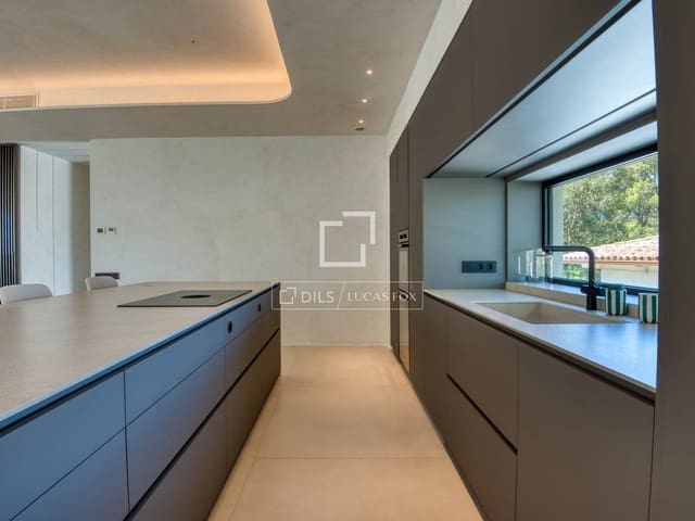 5 sypialnia Willa na sprzedaż w Sant Feliu de Guíxols z basenem garażem - 2 950 000 € (Ref: 10085218)