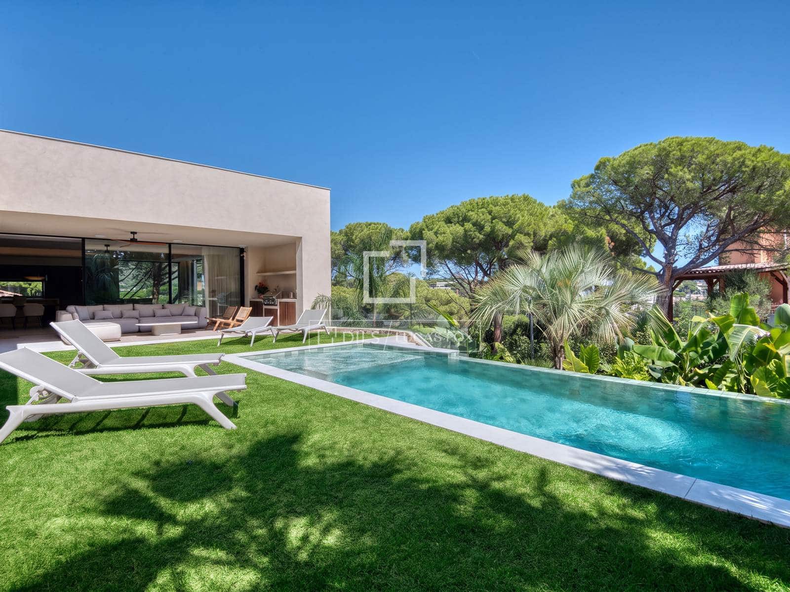 5 sypialnia Willa na sprzedaż w Sant Feliu de Guixols z basenem garażem - 2 950 000 € (Ref: 10085218)