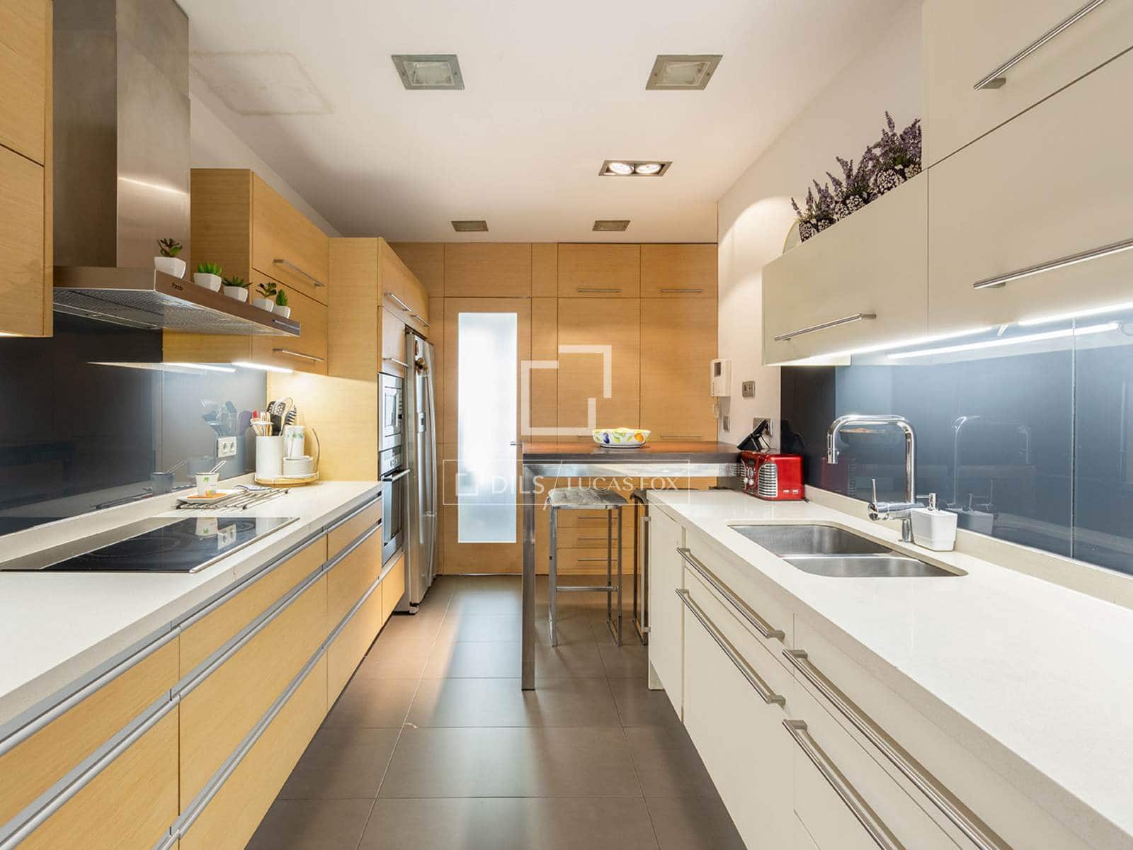 4 sypialnia Willa na sprzedaż w Miasto Barcelona - 1 690 000 € (Ref: 10086730)