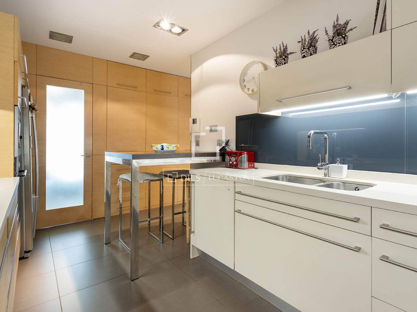 4 sypialnia Willa na sprzedaż w Miasto Barcelona - 1 690 000 € (Ref: 10086730)
