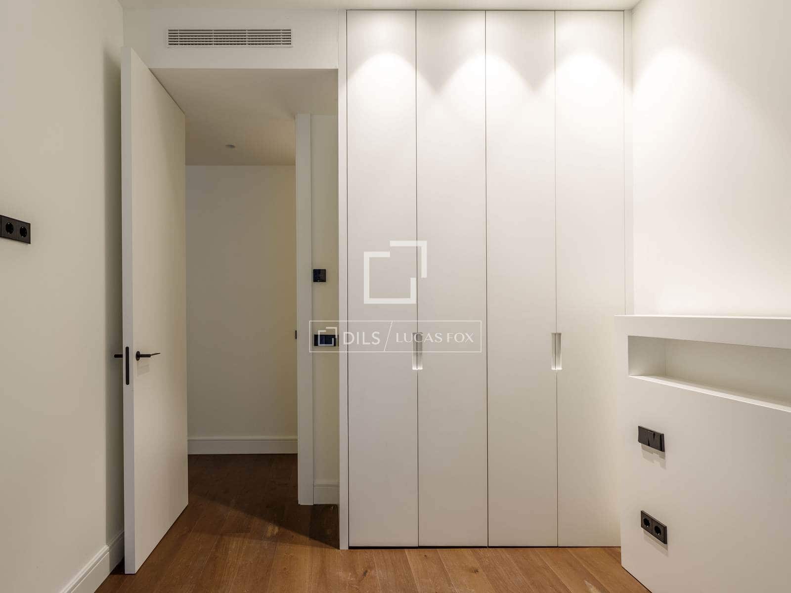3 quarto Apartamento para arrendar em Madrid cidade com piscina - 8 500 € (Ref: 10086731)