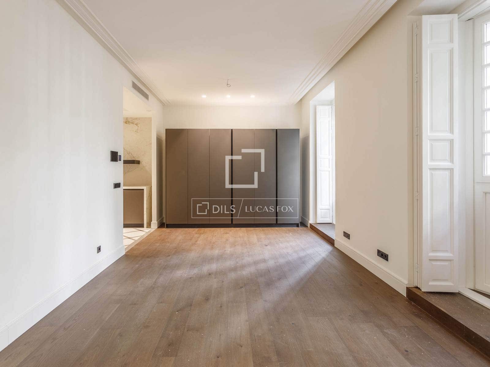 3 quarto Apartamento para arrendar em Madrid cidade com piscina - 8 500 € (Ref: 10086731)