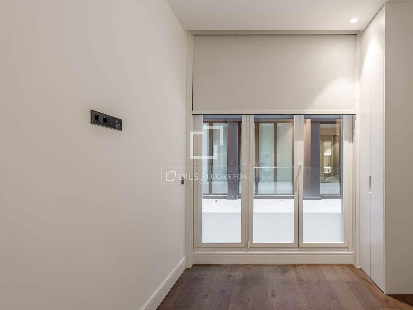 3 quarto Apartamento para arrendar em Madrid cidade com piscina - 8 500 € (Ref: 10086731)