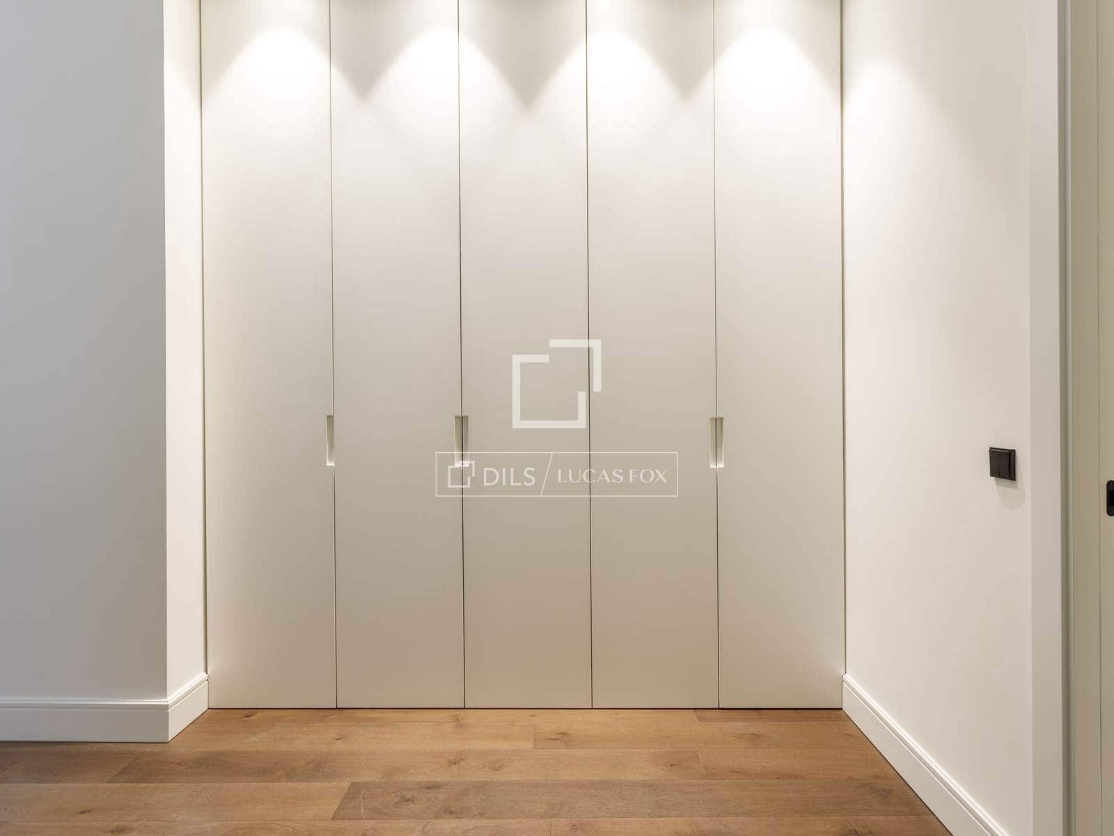 3 quarto Apartamento para arrendar em Madrid cidade com piscina - 8 500 € (Ref: 10086731)