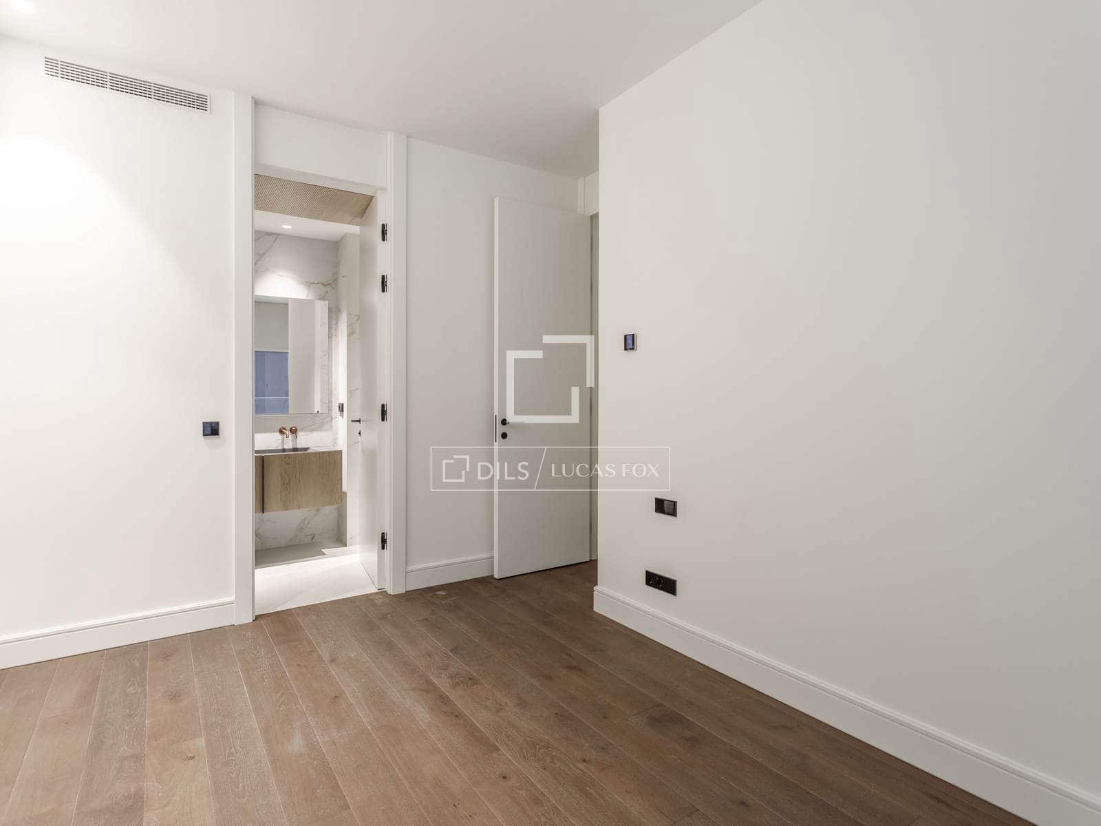 3 quarto Apartamento para arrendar em Madrid cidade com piscina - 8 500 € (Ref: 10086731)