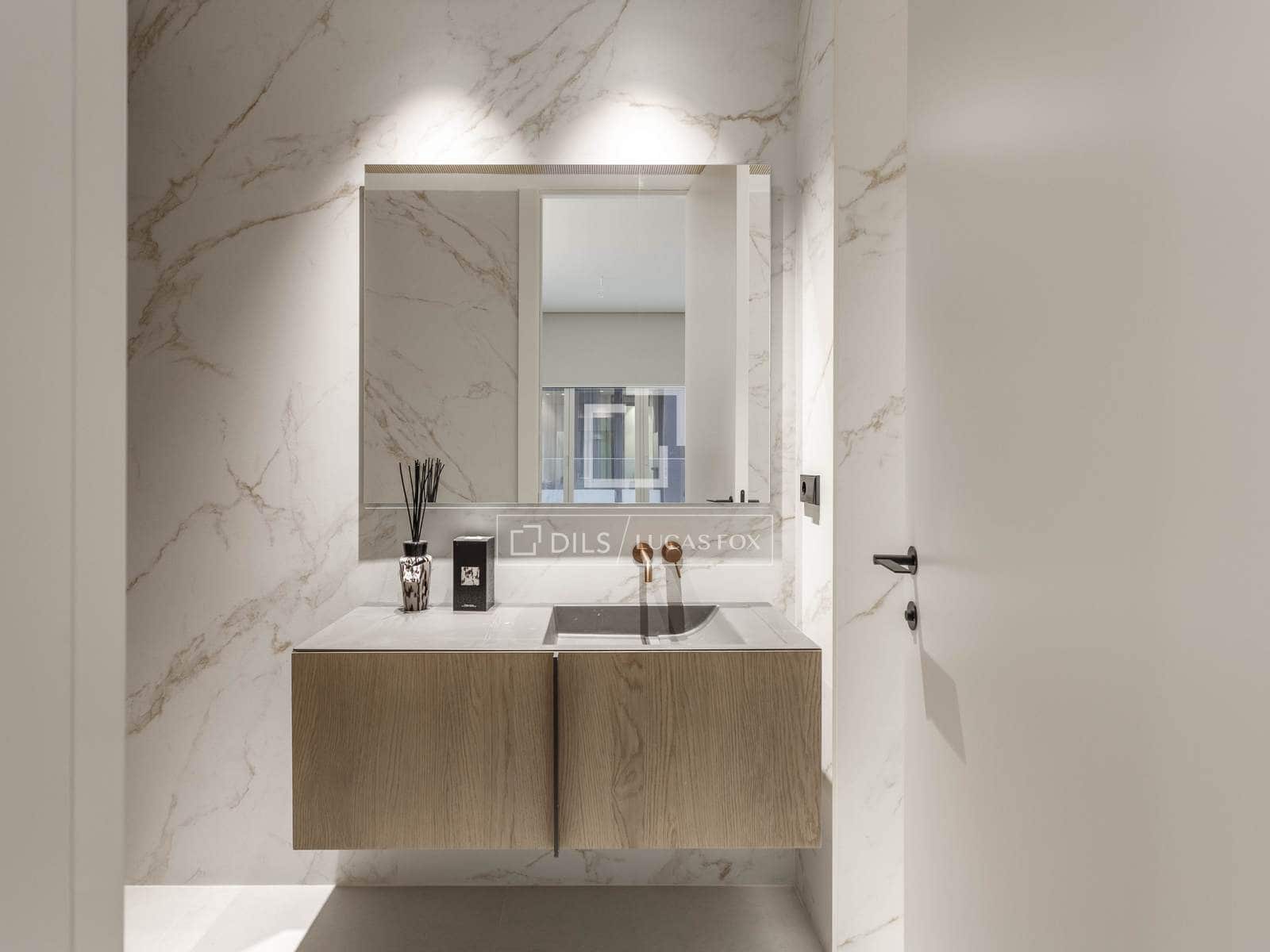 3 quarto Apartamento para arrendar em Madrid cidade com piscina - 8 500 € (Ref: 10086731)