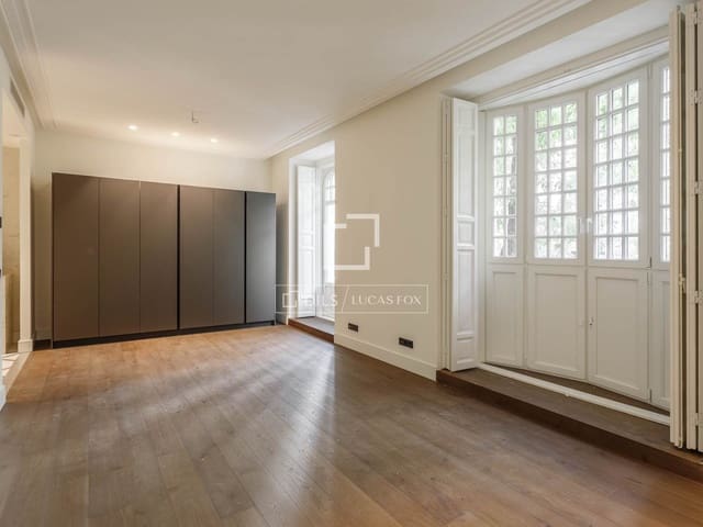 3 quarto Apartamento para arrendar em Lista, Madrid cidade com piscina - 8 500 € (Ref: 10086731)