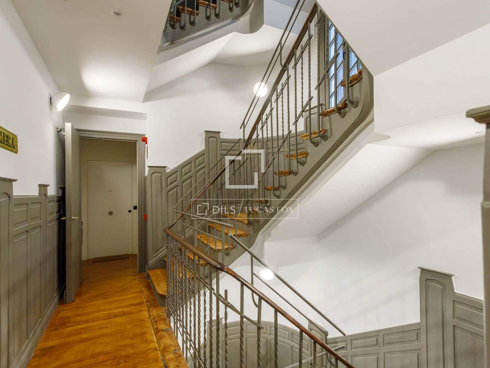 3 quarto Apartamento para arrendar em Madrid cidade com piscina - 8 500 € (Ref: 10086731)