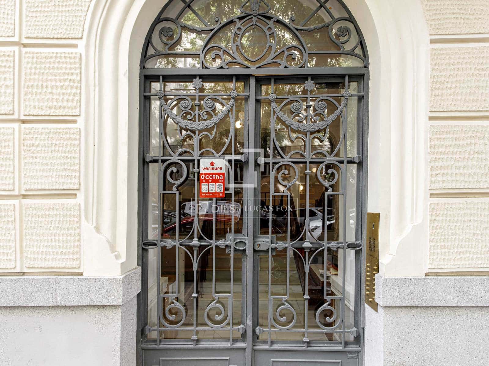 3 quarto Apartamento para arrendar em Madrid cidade com piscina - 8 500 € (Ref: 10086731)