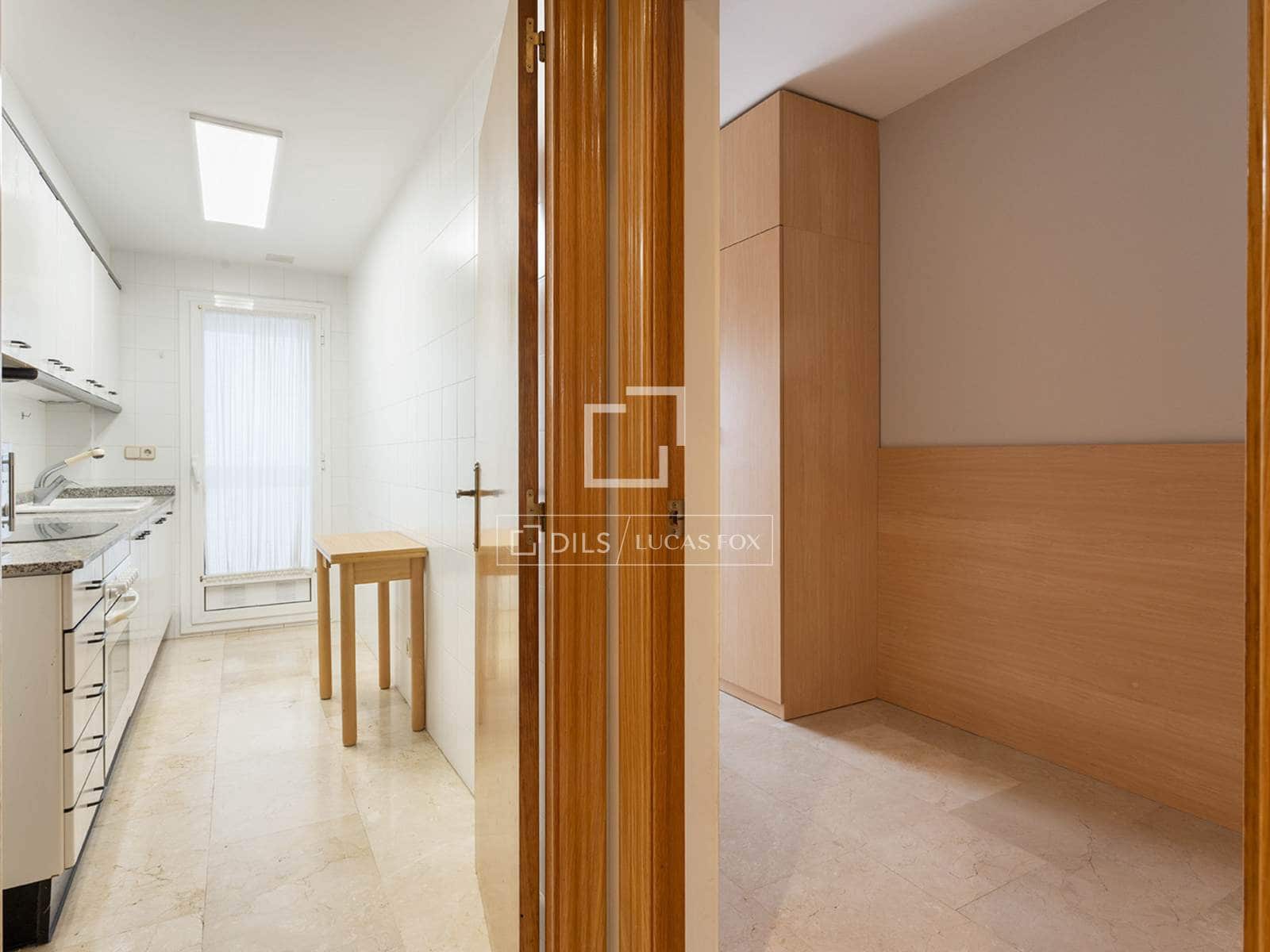 2 slaapkamer Appartement te koop in Barcelona stad met garage - € 500.000 (Ref: 10086732)