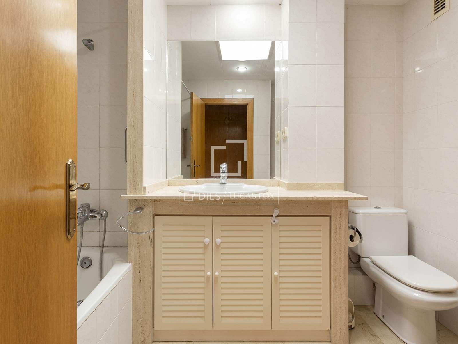 2 slaapkamer Appartement te koop in Barcelona stad met garage - € 500.000 (Ref: 10086732)