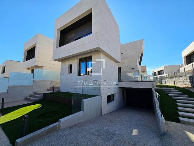 4 slaapkamer Finca/Landhuis te huur in Majadahonda met zwembad garage - € 6.000 (Ref: 10086735)