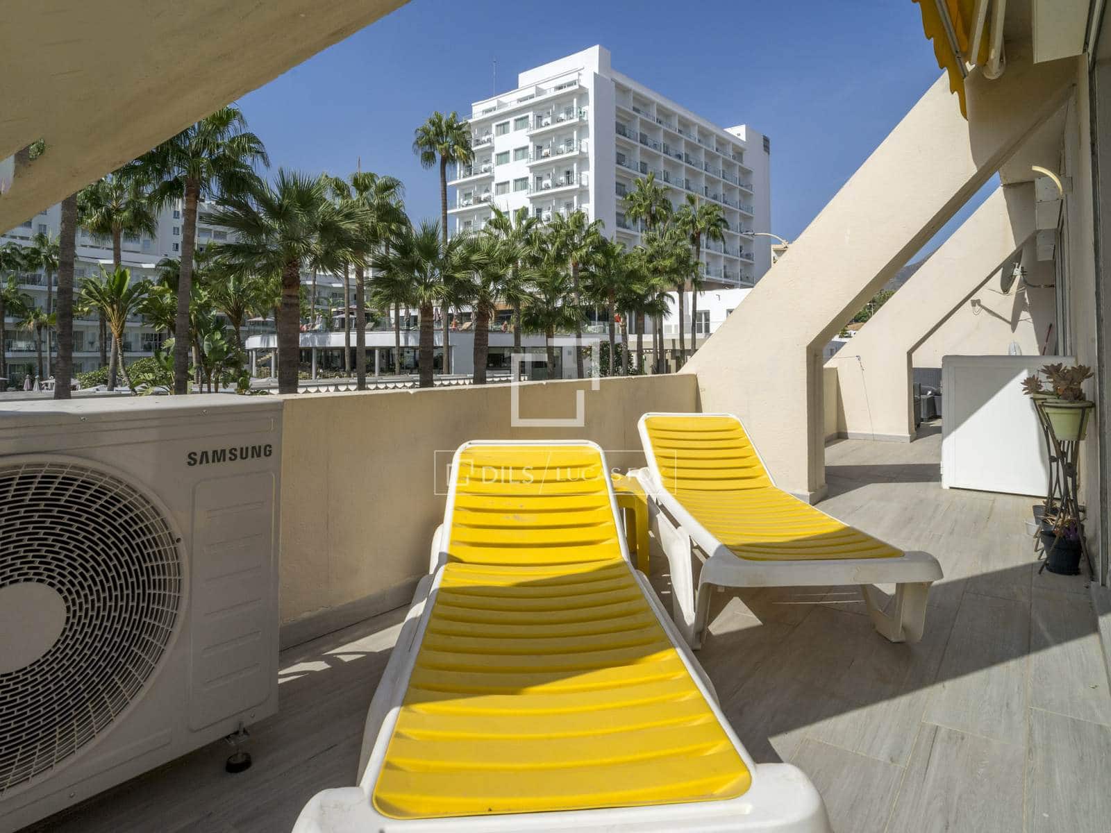 Apartamento de 2 habitaciones en Torremolinos en venta con piscina garaje - 695.000 € (Ref: 10088611)