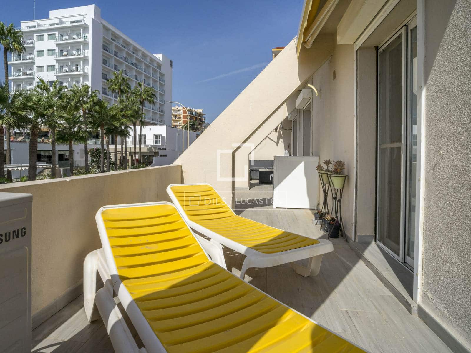 Apartamento de 2 habitaciones en Torremolinos en venta con piscina garaje - 695.000 € (Ref: 10088611)