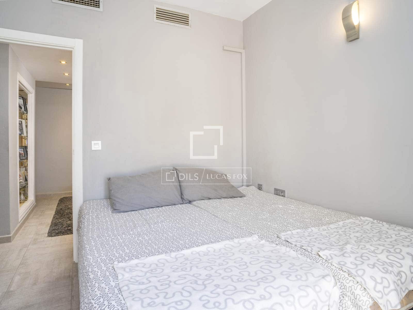 Apartamento de 2 habitaciones en Torremolinos en venta con piscina garaje - 695.000 € (Ref: 10088611)