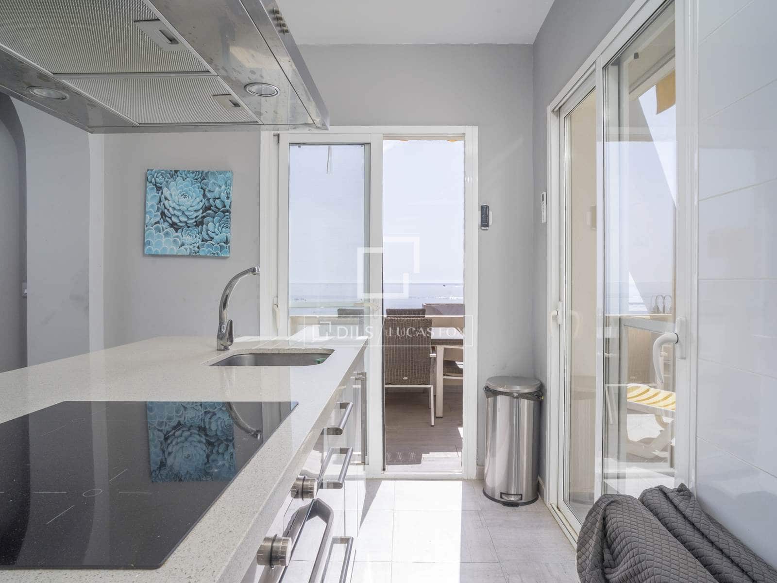Apartamento de 2 habitaciones en Torremolinos en venta con piscina garaje - 695.000 € (Ref: 10088611)