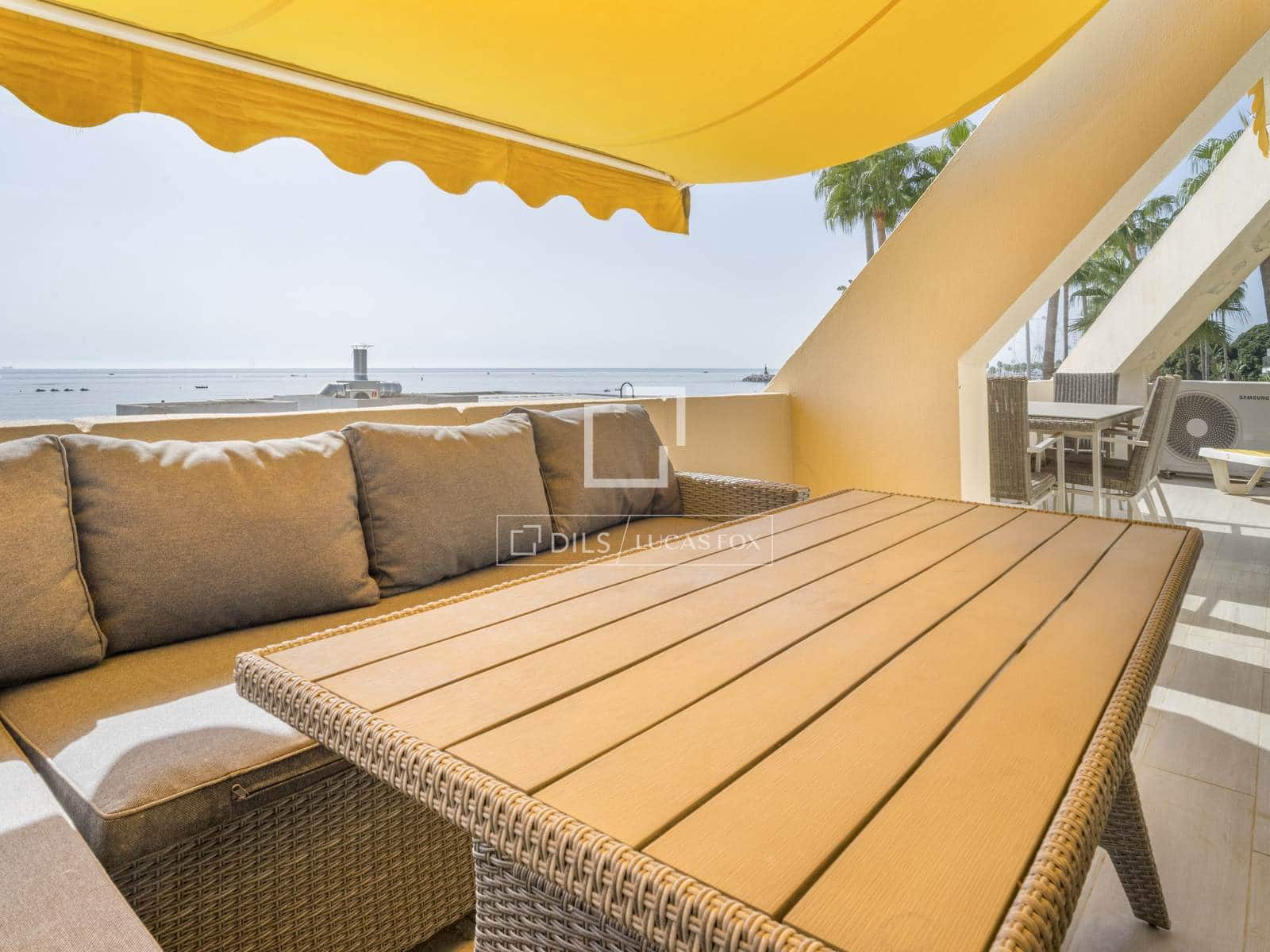 Apartamento de 2 habitaciones en Torremolinos en venta con piscina garaje - 695.000 € (Ref: 10088611)
