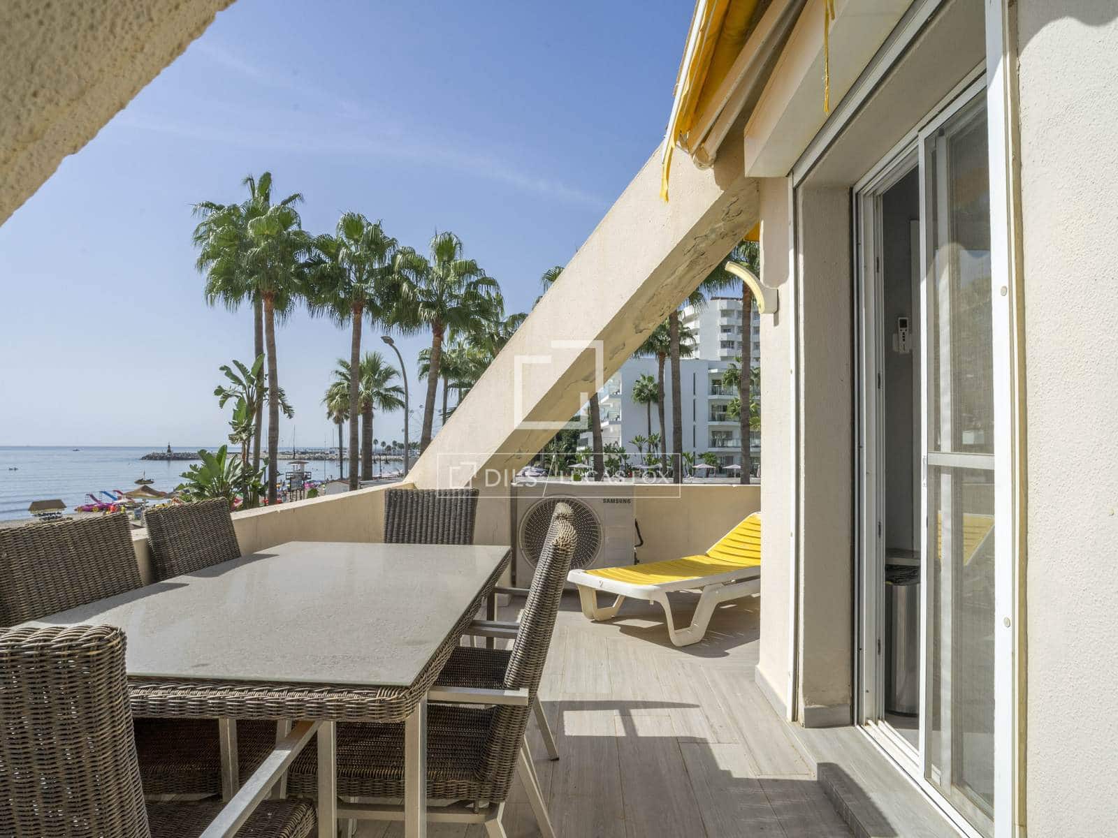 Apartamento de 2 habitaciones en Torremolinos en venta con piscina garaje - 695.000 € (Ref: 10088611)