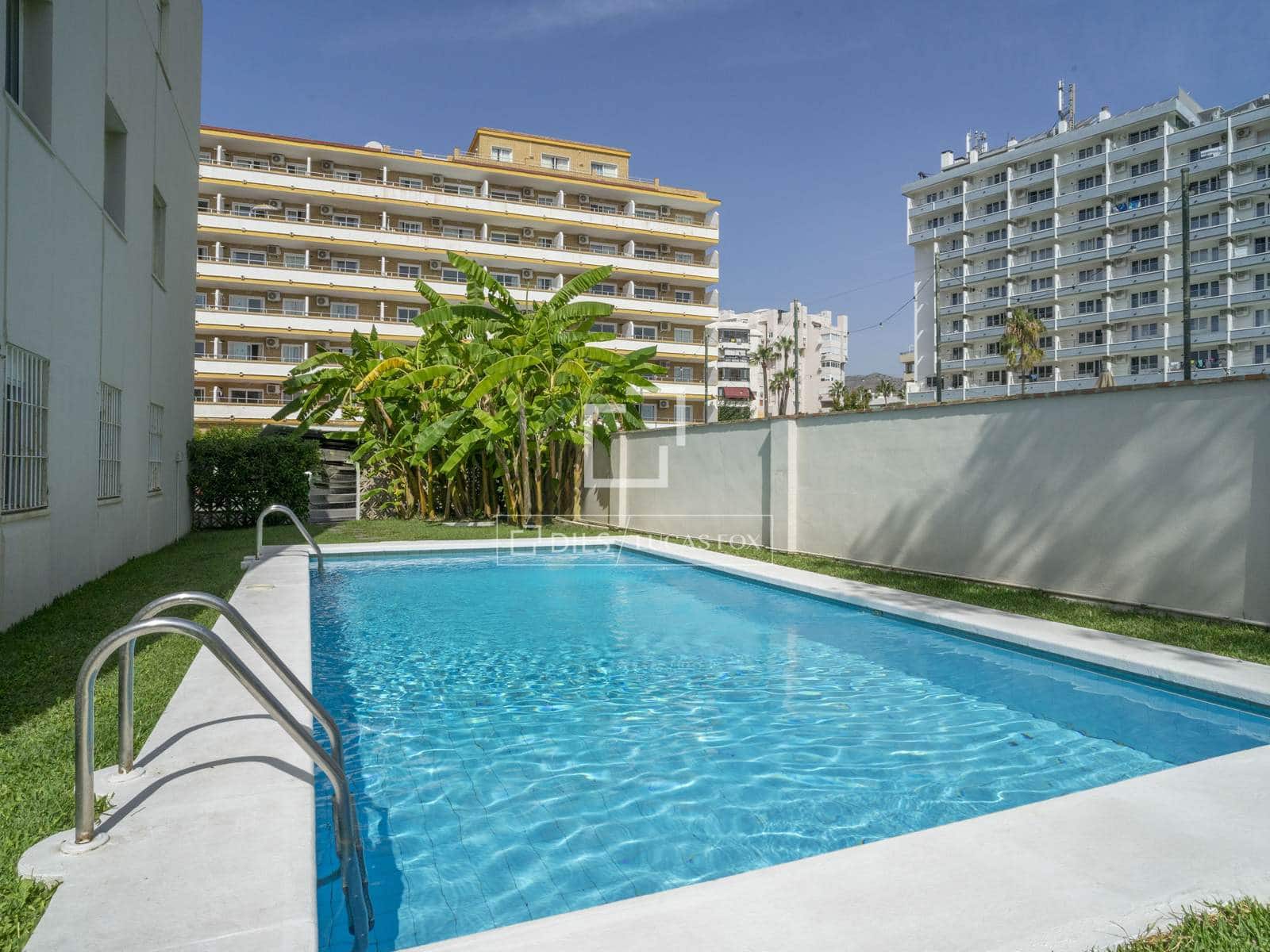 Apartamento de 2 habitaciones en Torremolinos en venta con piscina garaje - 695.000 € (Ref: 10088611)