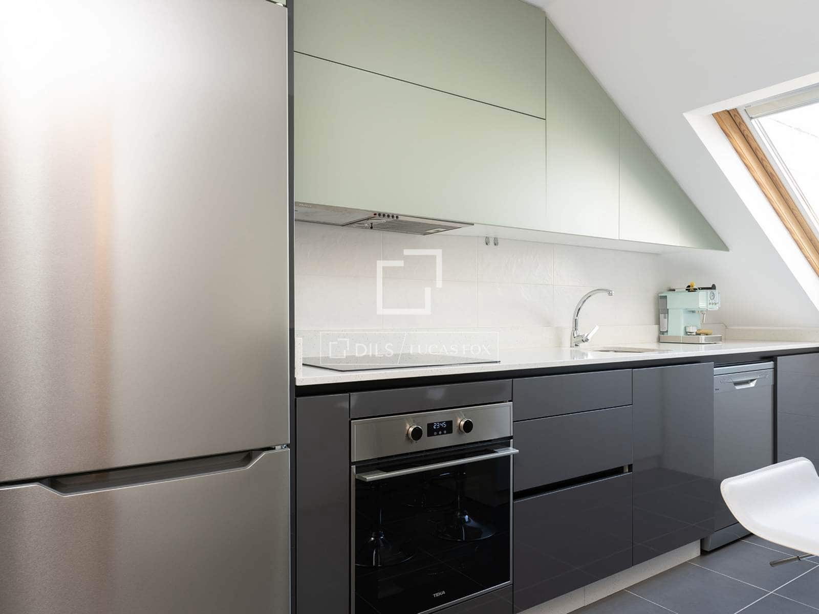 4 bedroom Penthouse for sale in Sanxenxo with garage - € 757,000 (Ref: 10088612)
