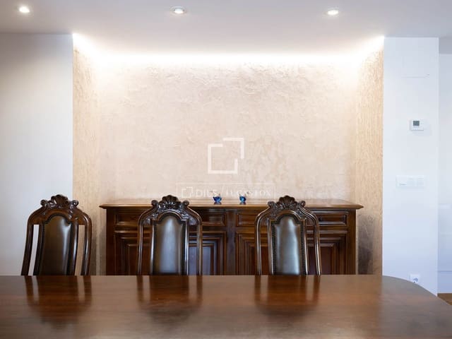 4 bedroom Penthouse for sale in Sanxenxo with garage - € 757,000 (Ref: 10088612)
