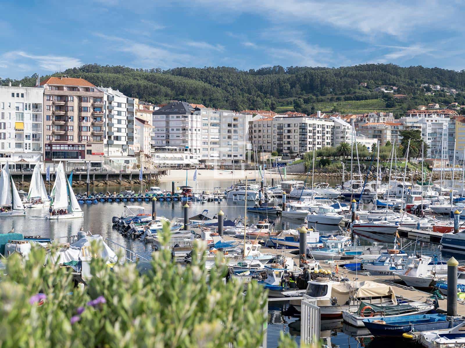4 bedroom Penthouse for sale in Sanxenxo with garage - € 757,000 (Ref: 10088612)