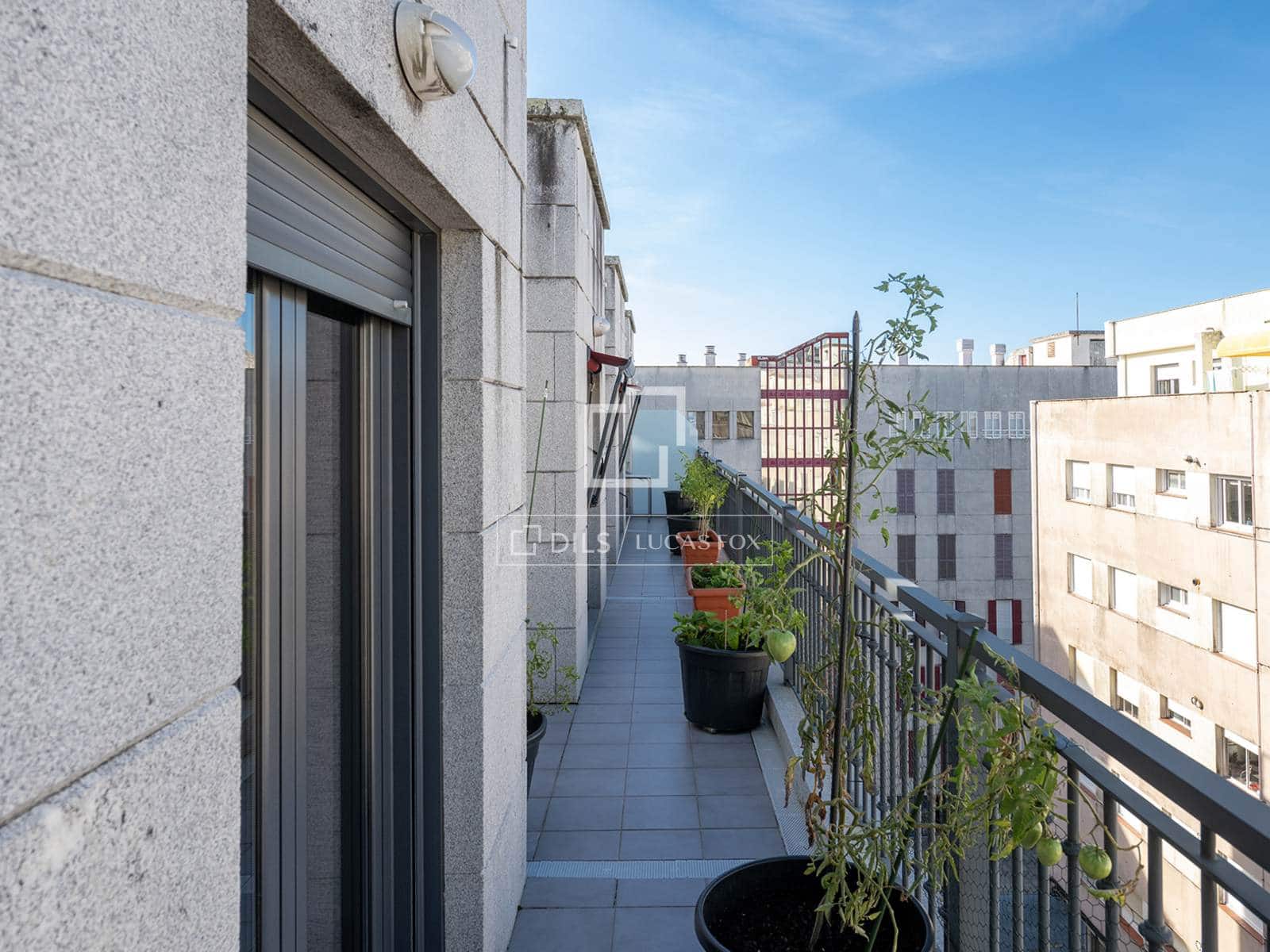 4 bedroom Penthouse for sale in Sanxenxo with garage - € 757,000 (Ref: 10088612)