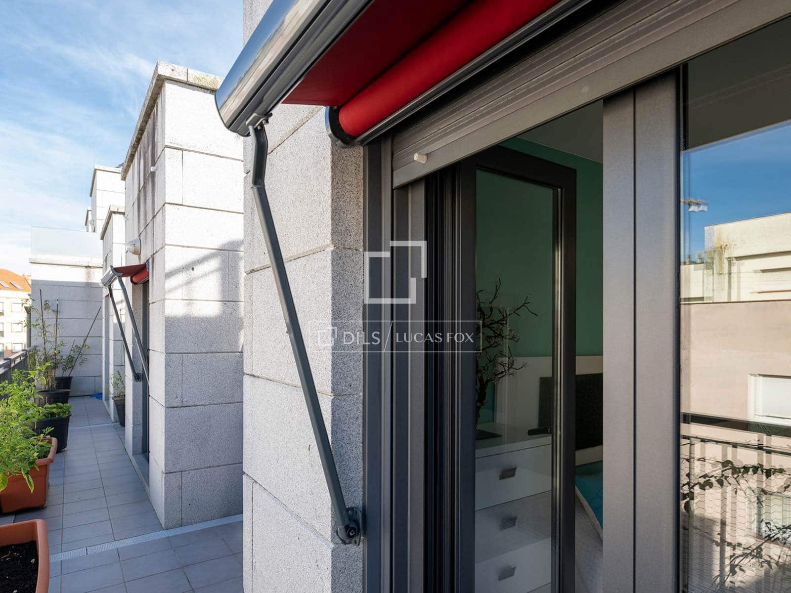 4 bedroom Penthouse for sale in Sanxenxo with garage - € 757,000 (Ref: 10088612)