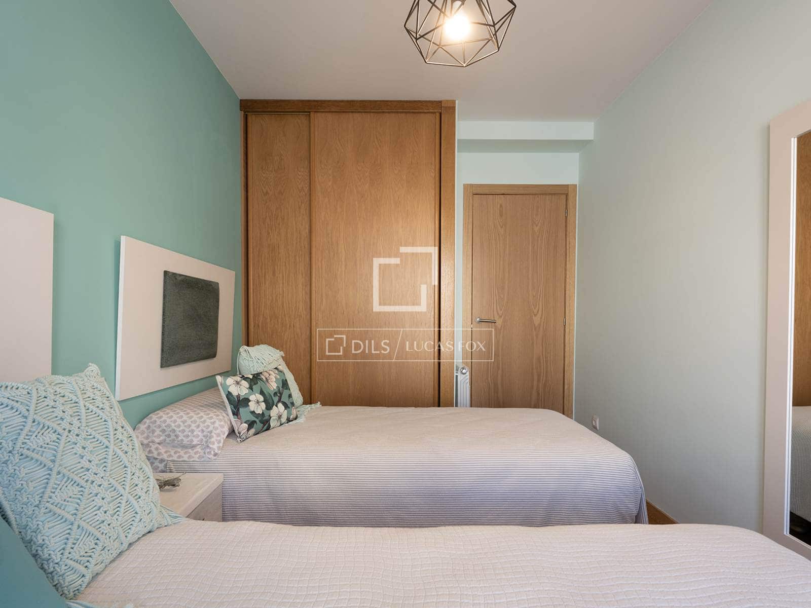 4 bedroom Penthouse for sale in Sanxenxo with garage - € 757,000 (Ref: 10088612)